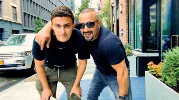 نجل أحمد السقا يكشف حقيقة الفيديو المتداول عن إفطاره في رمضان نجل أحمد السقا يكشف حقيقة الفيديو المتداول عن إفطاره في رمضان