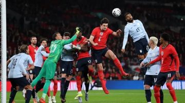 أوروغواي تنجو من الخسارة أمام إنجلترا في الرمق الأخير أوروغواي تنجو من الخسارة أمام إنجلترا في الرمق الأخير