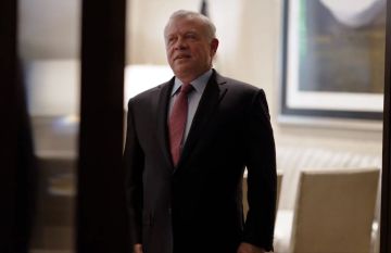 الملك في اتصال مع تبون: الاعتداءات الإيرانية تمثل خرقا للقوانين الملك في اتصال مع تبون: الاعتداءات الإيرانية تمثل خرقا للقوانين