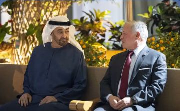 الملك ورئيس الإمارات يؤكدان ضرورة وقف الاعتداءات الإيرانية على دول المنطقة