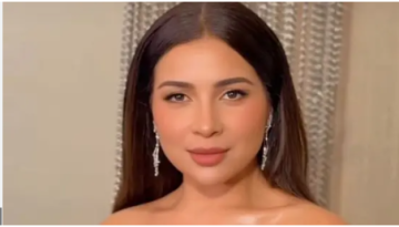 شاهدوا كيف طمأنت مي عزالدين الجمهور على حالتها في أول ظهور بعد أزمتها الصحية شاهدوا كيف طمأنت مي عزالدين الجمهور على حالتها في أول ظهور بعد أزمتها الصحية