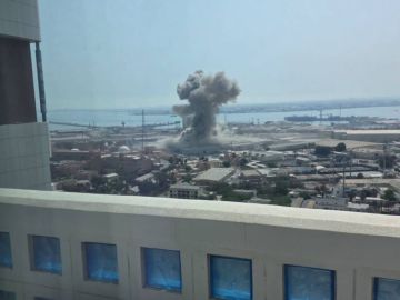 مكتب أبو ظبي الإعلامي: 6 إصابات جراء شظايا بعد اعتراض مسيرة