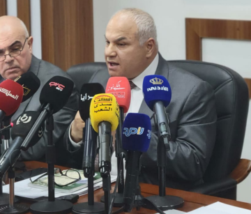 وزير العمل: الضمان سيعجز عن دفع الرواتب في 2050 إذا استمر على وضعه وزير العمل: الضمان سيعجز عن دفع الرواتب في 2050 إذا استمر على وضعه