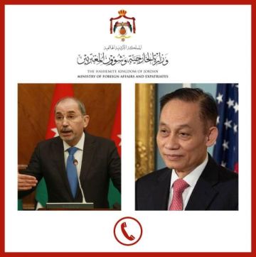 الصفدي يتلقى اتصالا هاتفيا من نظيره الفيتنامي