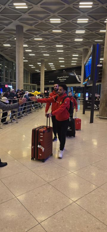 بعثة نادي الحسين إربد تصل من الدمام بعد أن غادرت قطر برا - فيديو وصور بعثة نادي الحسين إربد تصل من الدمام بعد أن غادرت قطر برا - فيديو وصور