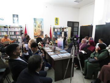 خيوط ضوء من جسور المحبة في الدورة السادسة لصالون دار الشعر بمراكش الشعري