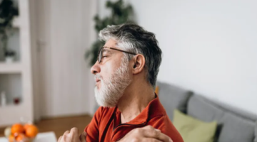 عندما تعاني من الألم لسنوات.. ما الذي يحدث في دماغك؟