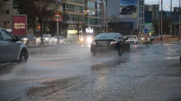 وزير الإدارة المحلية يوجه البلديات للاستعداد للمنخفضات الجوية المقبلة