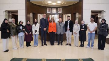 تكريم طلبة من الشرق الأوسط لنجاحهم في إعادة تصور تصميم الطابق السابع من فندق توليدو 