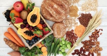 الألياف الغذائية: درع طبيعي للوقاية من سرطان القولون