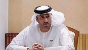 الإمارات .. النائب العام يأمر بالقبض على 10 متهمين وإحالتهم لمحاكمة عاجلة لنشرهم مقاطع عبر المنصات الرقمية الإمارات .. النائب العام يأمر بالقبض على 10 متهمين وإحالتهم لمحاكمة عاجلة لنشرهم مقاطع عبر المنصات الرقمية