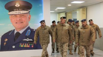 اللواء الحنيطي يلتقي مرتبات من سلاح الجو اللواء الحنيطي يلتقي مرتبات من سلاح الجو