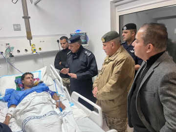 المعايطة يطمئن على مصاب مداهمة أمنية شرق عمان