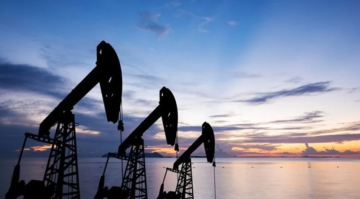 خام برنت يرتفع إلى 83 دولارا مع تصاعد التوترات في الشرق الأوسط