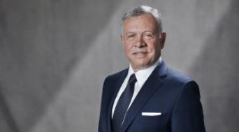 الملك وأمير دولة قطر يتبادلان التهاني هاتفيا بمناسبة عيد الفطر الملك وأمير دولة قطر يتبادلان التهاني هاتفيا بمناسبة عيد الفطر