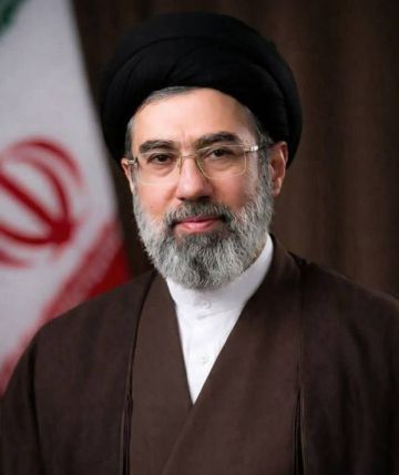 من هو المرشد الجديد لإيران مجتبي علي خامنئي؟