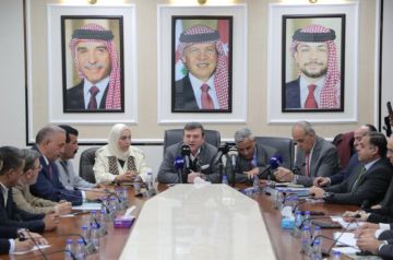 حجازين يعلن عن تشكيل لجنة طوارئ للتعامل مع الظروف الإقليمية حجازين يعلن عن تشكيل لجنة طوارئ للتعامل مع الظروف الإقليمية