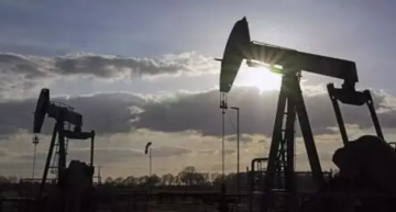 ارتفاع خام برنت بأكثر من 5 وسط مخاوف جديدة بشأن الإمدادات من الشرق الأوسط