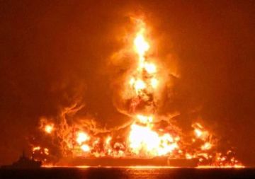 تقييم أولي: الناقلة الأمريكية التي تعرضت لهجوم قرب العراق ضربت بزوارق مسيرة