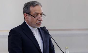 عراقجي: سنستهدف الشركات الأمريكية في المنطقة إذا قصفت منشآت الطاقة عراقجي: سنستهدف الشركات الأمريكية في المنطقة إذا قصفت منشآت الطاقة