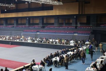 عمان الأهلية تكرم في شهر رمضان عمال الوطن في بلدية السلط الكبرى .. صور