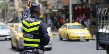 إدارة ترخيص المركبات تمنح خصم 25 للسائقين الملتزمين بقوانين السير إدارة ترخيص المركبات تمنح خصم 25 للسائقين الملتزمين بقوانين السير