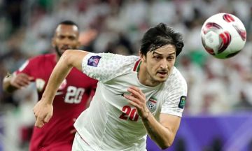 طرد المهاجم الإيراني آزمون من المنتخب الوطني بتهمة الخيانة طرد المهاجم الإيراني آزمون من المنتخب الوطني بتهمة الخيانة