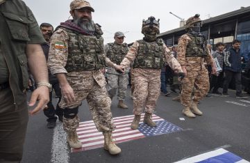 واشنطن بوست تكشف عن خطة للبنتاغون في إيران قد تفتح أبواب الجحيم وتعرض الجنود الأمريكيين لمخاطر واشنطن بوست تكشف عن خطة للبنتاغون في إيران قد تفتح أبواب الجحيم وتعرض الجنود الأمريكيين لمخاطر