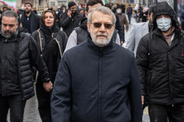 لاريجاني في رسالته الأخيرة : تضحيات الشهداء تعزز قوة الجيش الإيراني لاريجاني في رسالته الأخيرة : تضحيات الشهداء تعزز قوة الجيش الإيراني