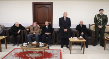 مندوبا عن الملك وولي العهد. العيسوي يعزي آل صالح مندوبا عن الملك وولي العهد. العيسوي يعزي آل صالح