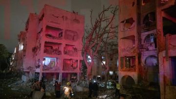 إعلام عبري: تضرر 20 مبنى في عراد جراء الصاروخ الإيراني إعلام عبري: تضرر 20 مبنى في عراد جراء الصاروخ الإيراني