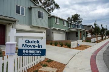 بسبب الحرب.. سوق الإسكان الأمريكي يسجل أدنى مستوياته منذ 2022 بسبب الحرب.. سوق الإسكان الأمريكي يسجل أدنى مستوياته منذ 2022