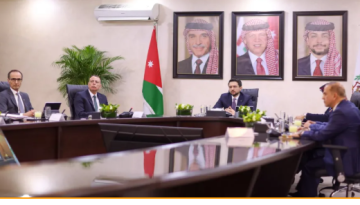 ولي العهد يزور وزارة الداخلية ويؤكد أهمية إدامة التنسيق بين المؤسسات خلال التطورات الإقليمية ولي العهد يزور وزارة الداخلية ويؤكد أهمية إدامة التنسيق بين المؤسسات خلال التطورات الإقليمية