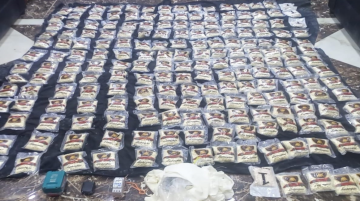 المنطقة العسكرية الشرقية تحبط محاولتي تهريب كمية مخدرات كبيرة بواسطة بالونات المنطقة العسكرية الشرقية تحبط محاولتي تهريب كمية مخدرات كبيرة بواسطة بالونات