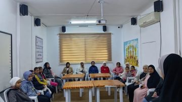 محاضرة حول تمكين المرأة في مركز شابات الطيبة.