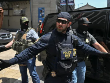 إيران تعتقل 48 شخصا