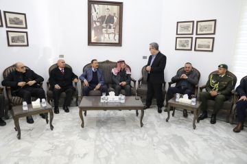 مندوبا عن الملك وولي العهد .. العيسوي يعزي آل عبد الجابر