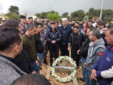 الأمن العام يشيع جثمان الوكيل أحمد خالد ملكاوي الأمن العام يشيع جثمان الوكيل أحمد خالد ملكاوي