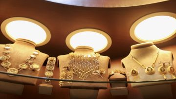 انخفاض إضافي على الذهب الخميس عيار 21 يتراجع 70 قرشا محليا