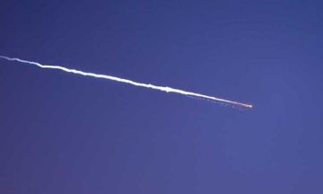 قتيل و3 مصابين بقصف صاروخي إيراني على وسط إسرائيل