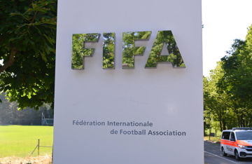 الفيفا يمنع حكام مونديال 2026 من إدارة المباريات الودية لمنتخبات كأس العالم الفيفا يمنع حكام مونديال 2026 من إدارة المباريات الودية لمنتخبات كأس العالم