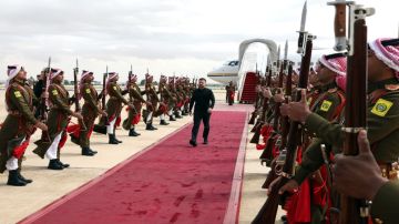 الملك والرئيس الأوكراني يبحثان تطورات المنطقة الملك والرئيس الأوكراني يبحثان تطورات المنطقة