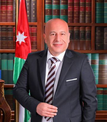 تـهـنـئـة مـن الـقـلـب للـزمـيـل العزيز د. حازم الـقـرالـة