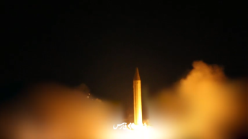 إيران: أطلقنا موجة صاروخية ضد الأسطول الأمريكي وتل أبيب وإيلات