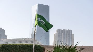 الحرس الثوري الإيراني يعلن استهداف قوات أميركية في قاعدة بالسعودية