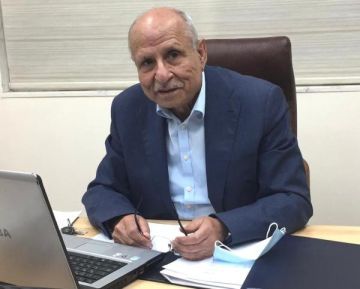 حسني عايش إذ يتألق! حسني عايش إذ يتألق!