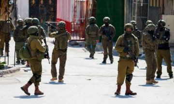 جيش الاحتلال يصيب 3 فلسطينيين ويعتقل 9 ويقتحم مسجدا