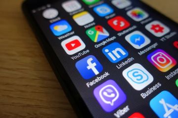 حجم تجسس التطبيقات على حياتك أكبر مما تتخيل.. هكذا توقفها عند حدها