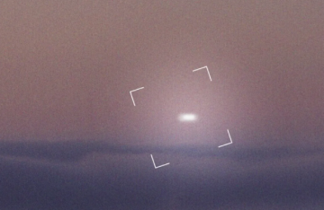 لماذا ينجذب البعض لتفسيرات نظريات المؤامرة أكثر من غيرهم؟