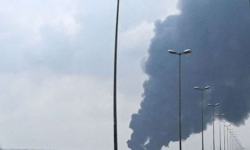 هجمات بصواريخ ومسيرات تستهدف الكويت والبحرين والإمارات